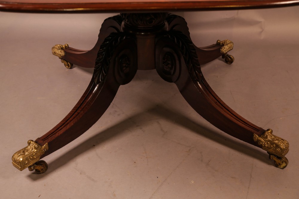 A Superb Georgian Breakfast Dining Table in Mahogany View VIII