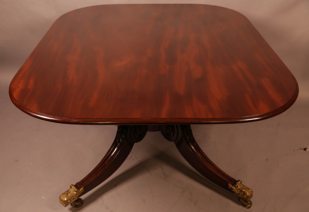 A Superb Georgian Breakfast Dining Table in Mahogany View XII
