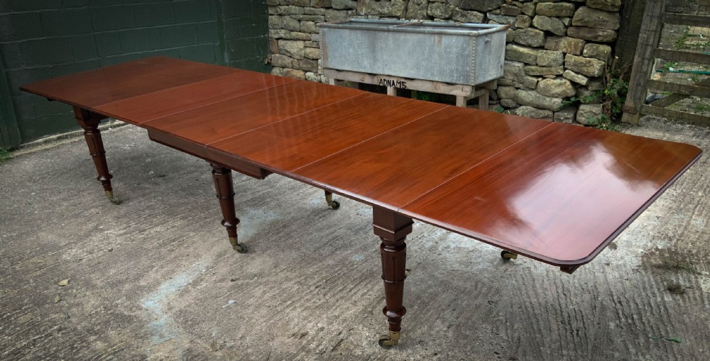 A Very Good late Georgian Extending Dining Table seats 14/16 View XII