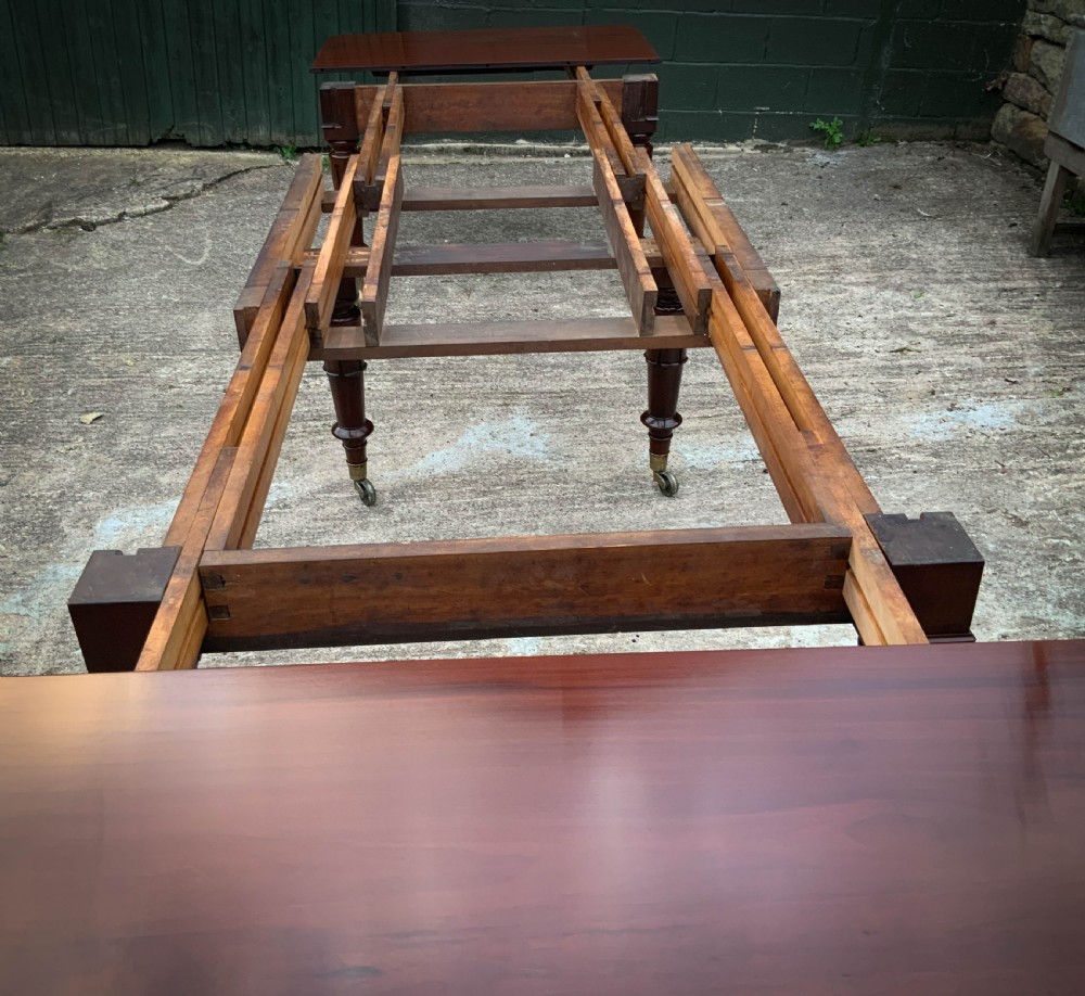 A Very Good late Georgian Extending Dining Table seats 14/16 View XIV