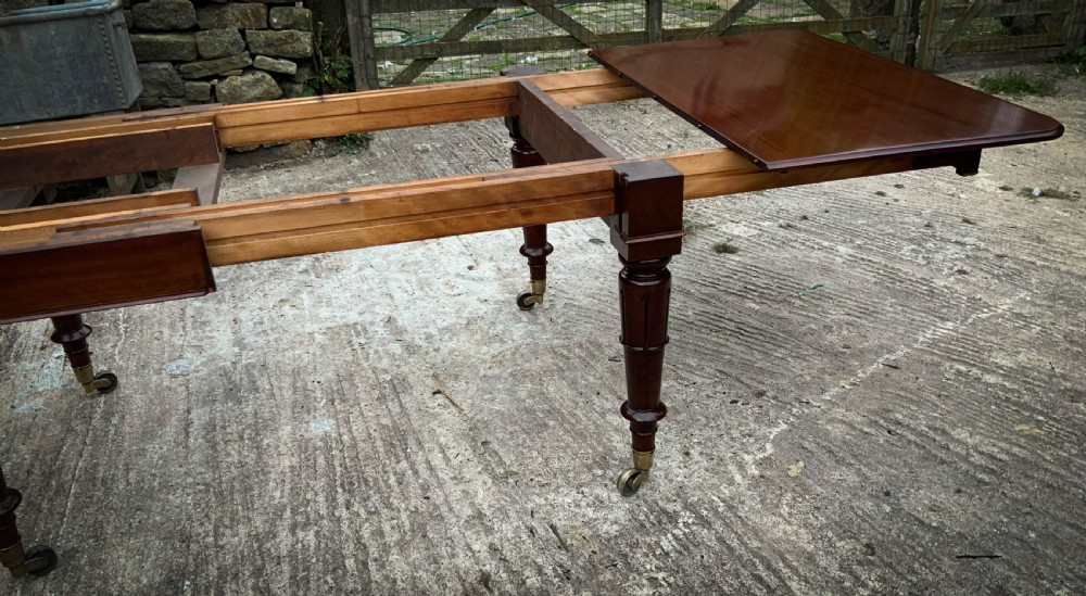 A Very Good late Georgian Extending Dining Table seats 14/16 View XVII
