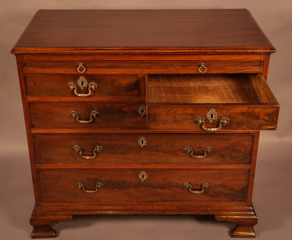A Fine Georgian Mahogany Chest of Drawers View III