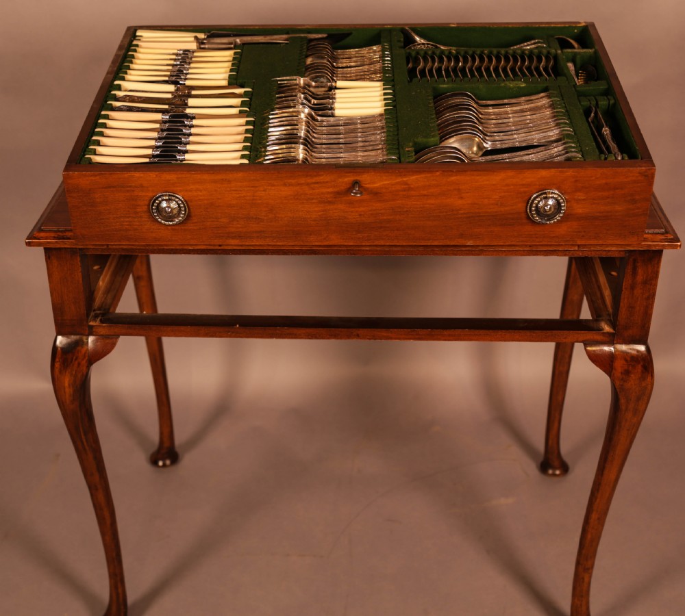 Edwardian Canteen of cutlery View III