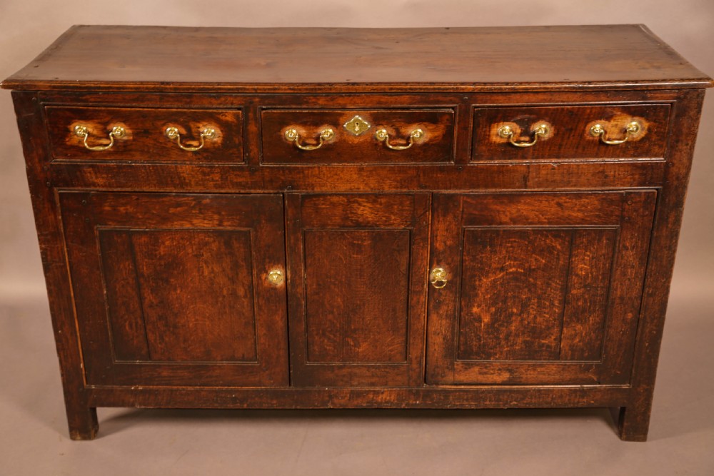 A Small Georgian Serving Dresser in Oak