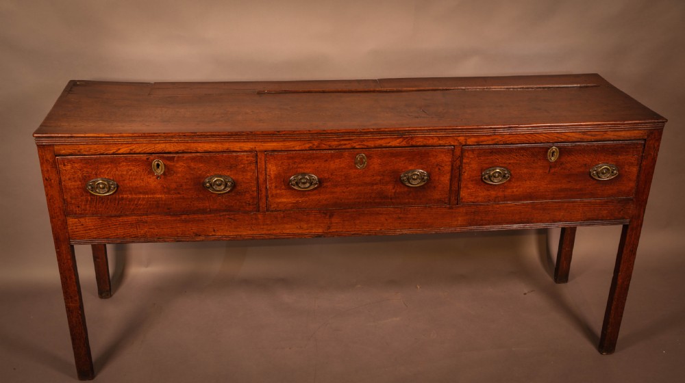 A Georgian Oak Serving Dresser View IV