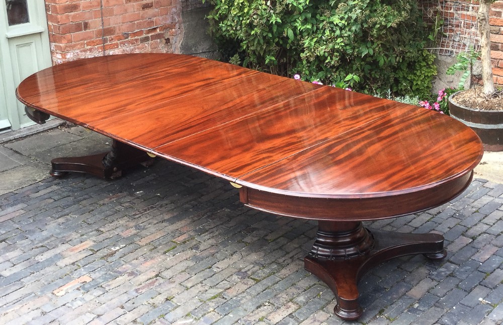 A Superb William IV extending Dining Table seats 12