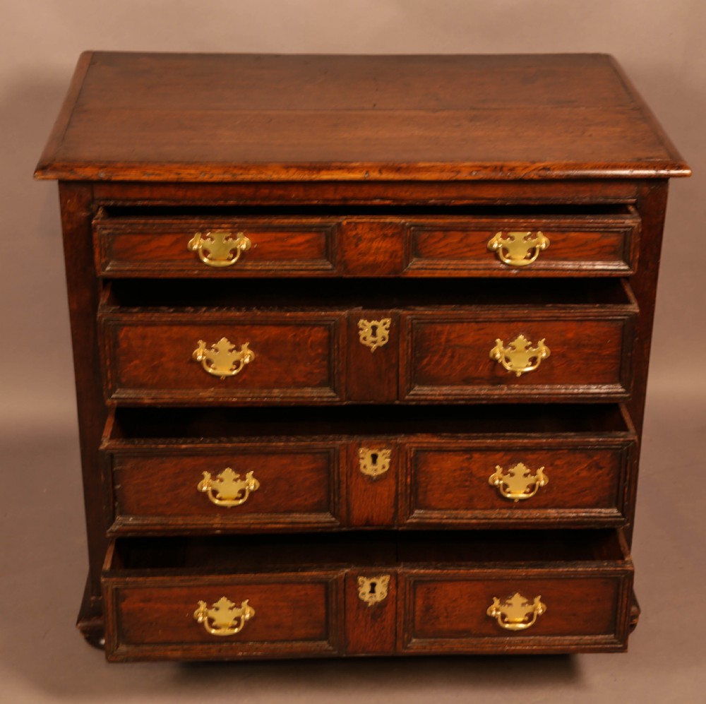 Early Oak Chest of Drawers c 1720 View II