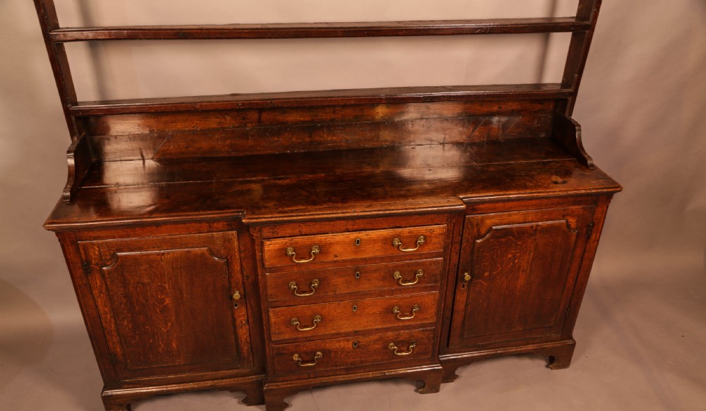 An Good 18th century Oak Dresser fantastic colour View II