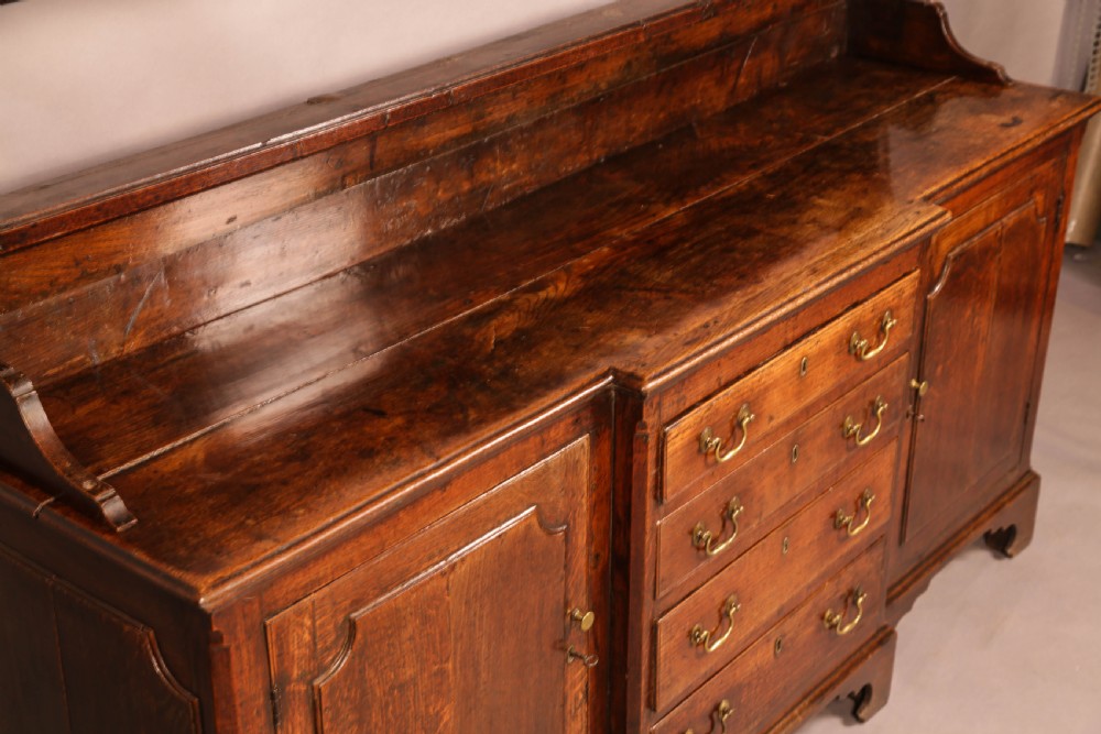 An Good 18th century Oak Dresser fantastic colour View X