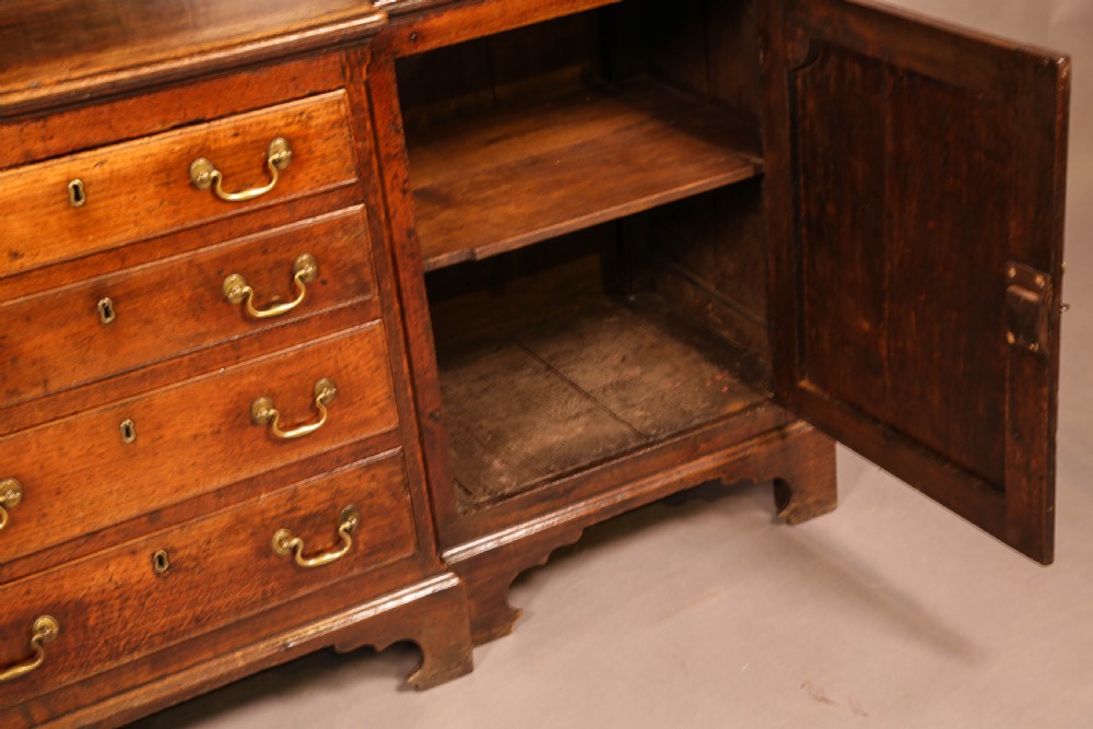 An Good 18th century Oak Dresser fantastic colour View XII