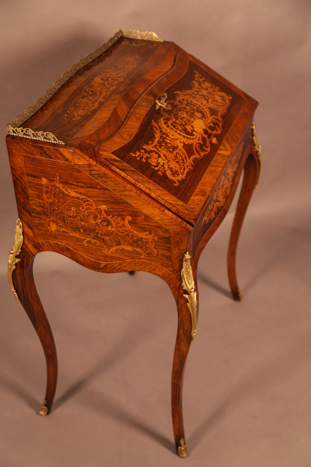 Good Quality Ladies Desk inlaid View X