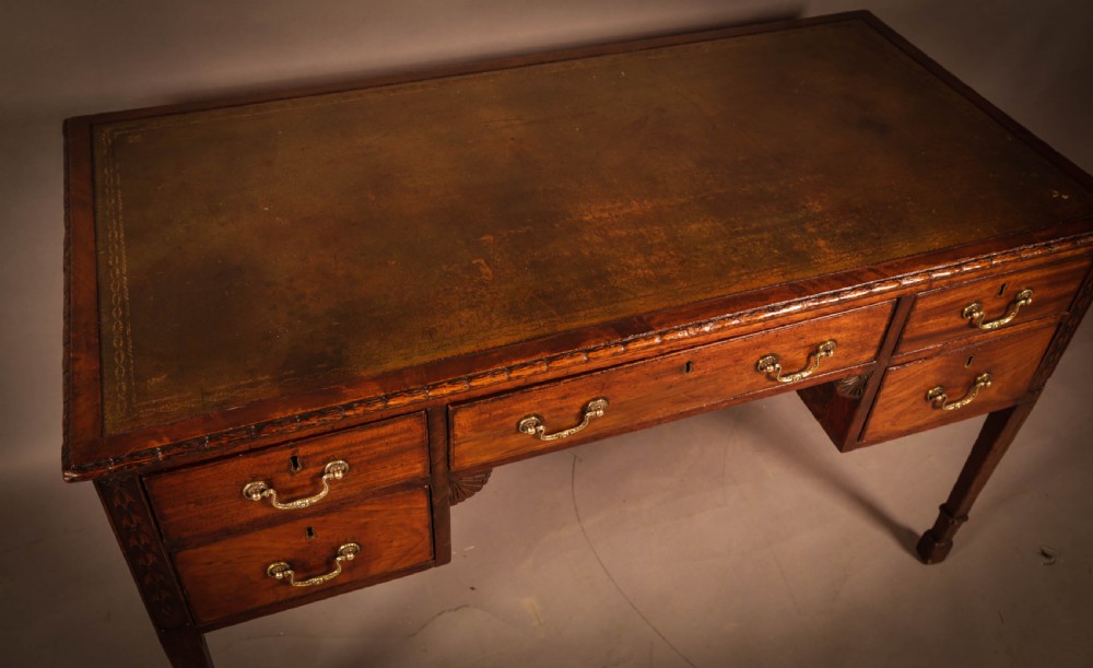 A Georgian Desk in Mahogany View VIII