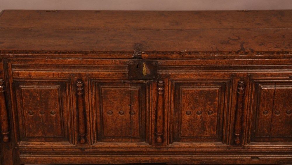 An Early Oak Coffer c 1700 View IV