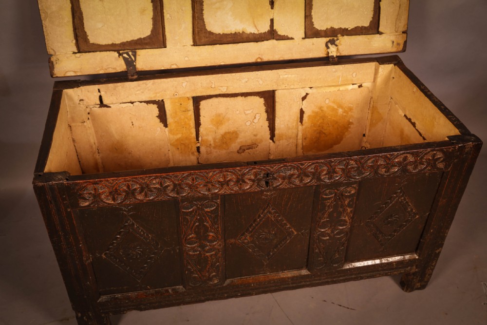 17th century Oak Coffer View IV