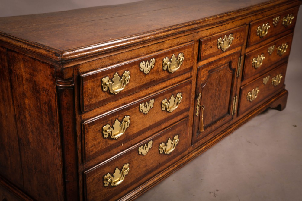 A Georgian 18th century Serving Dresser in Oak View XII