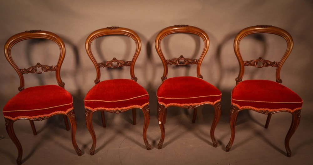 A Set of 4 Victorian Dining Chairs in Walnut View II