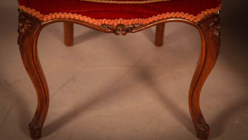 A Set of 4 Victorian Dining Chairs in Walnut View X