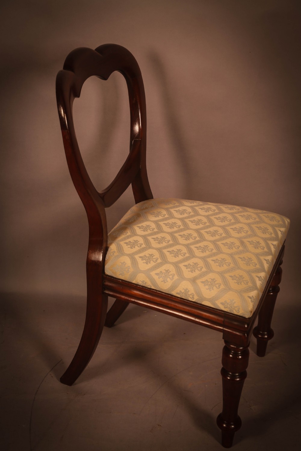 A Good set of 10 Victorian Mahogany Balloon Back Dining Chairs View VII
