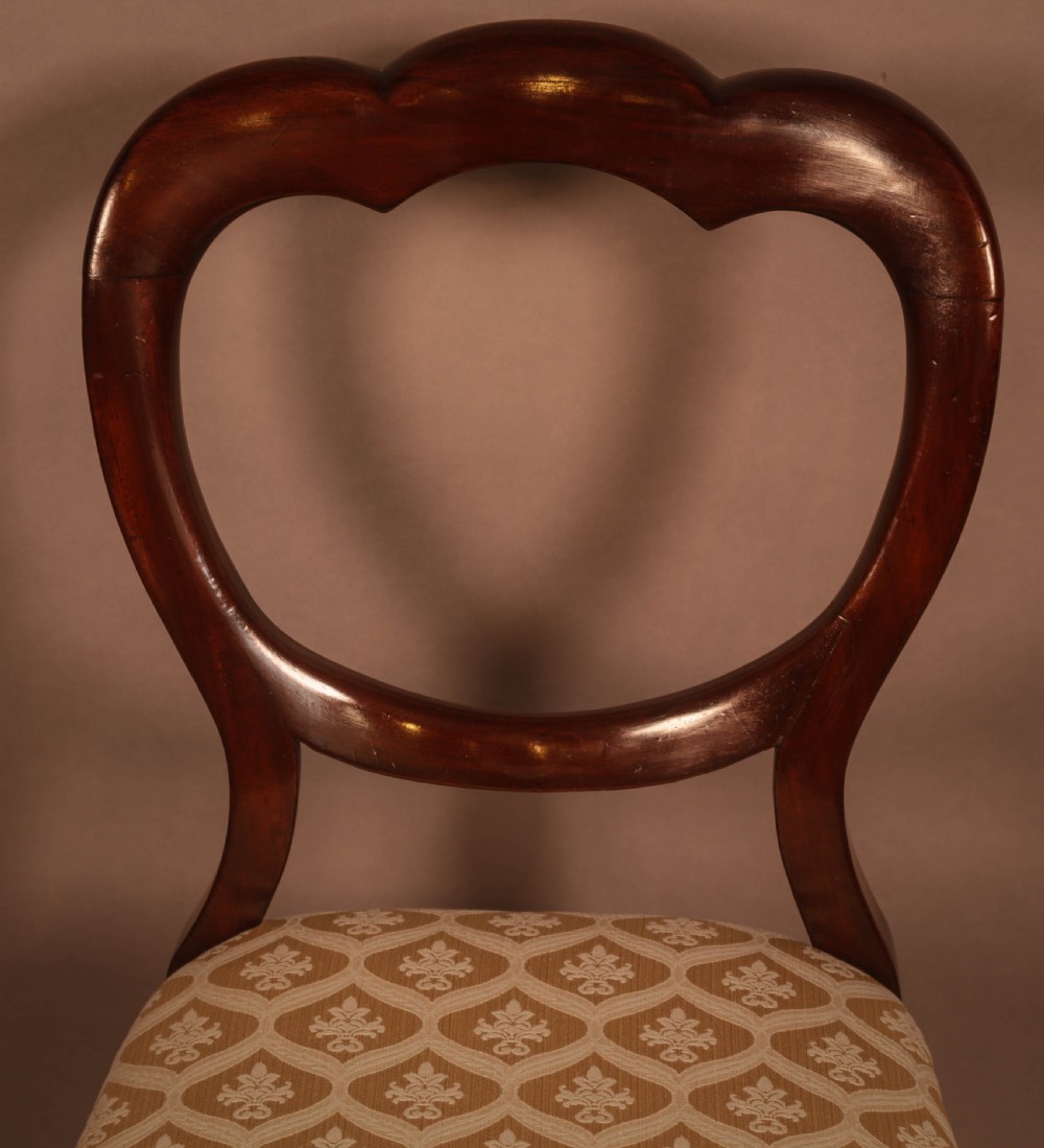 A Good set of 10 Victorian Mahogany Balloon Back Dining Chairs View VIII