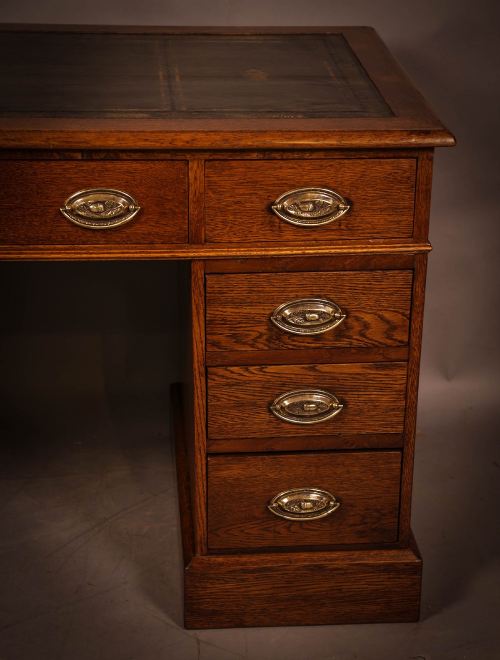 A Good Quality Pedestal Desk in Oak View III