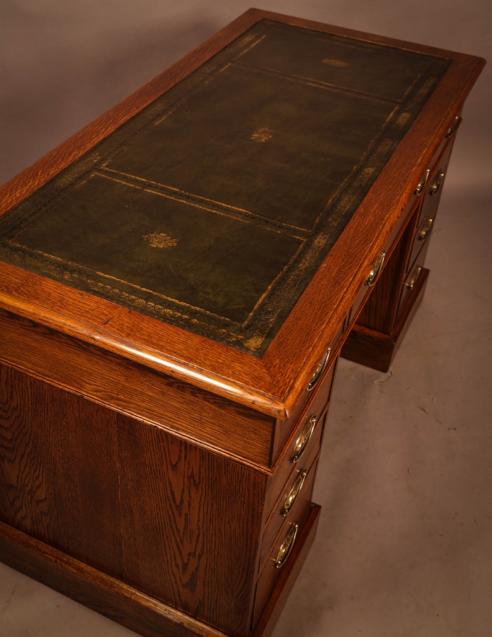 A Good Quality Pedestal Desk in Oak View IX
