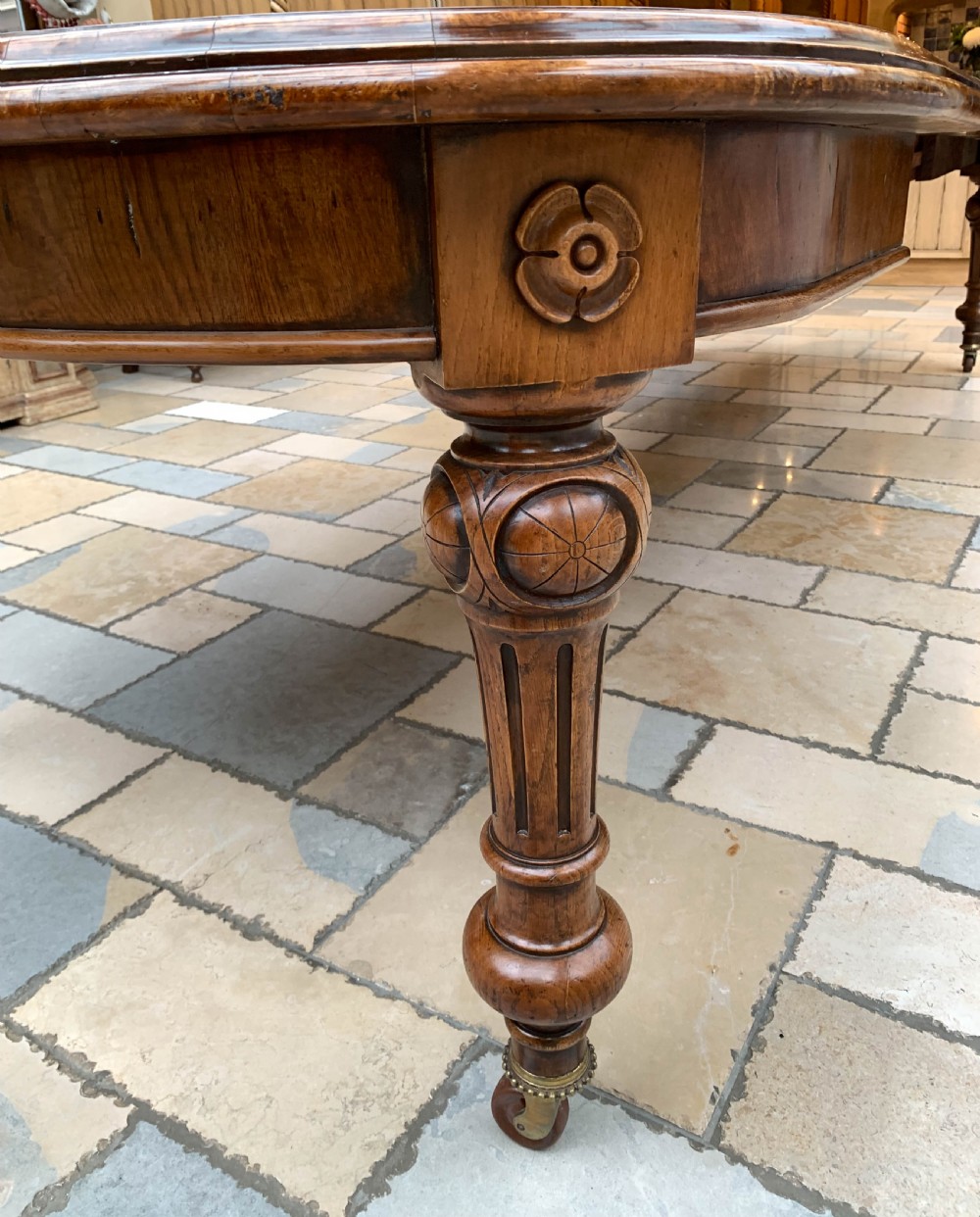 A Beutifull Pollard Oak Victorian Wind Out Extending Dining Table View VII