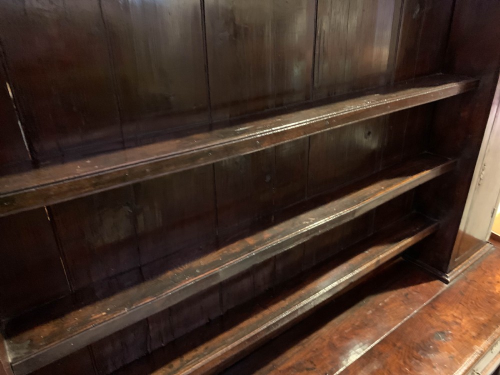 A Very good Georgian Oak Dresser c1750 View VI
