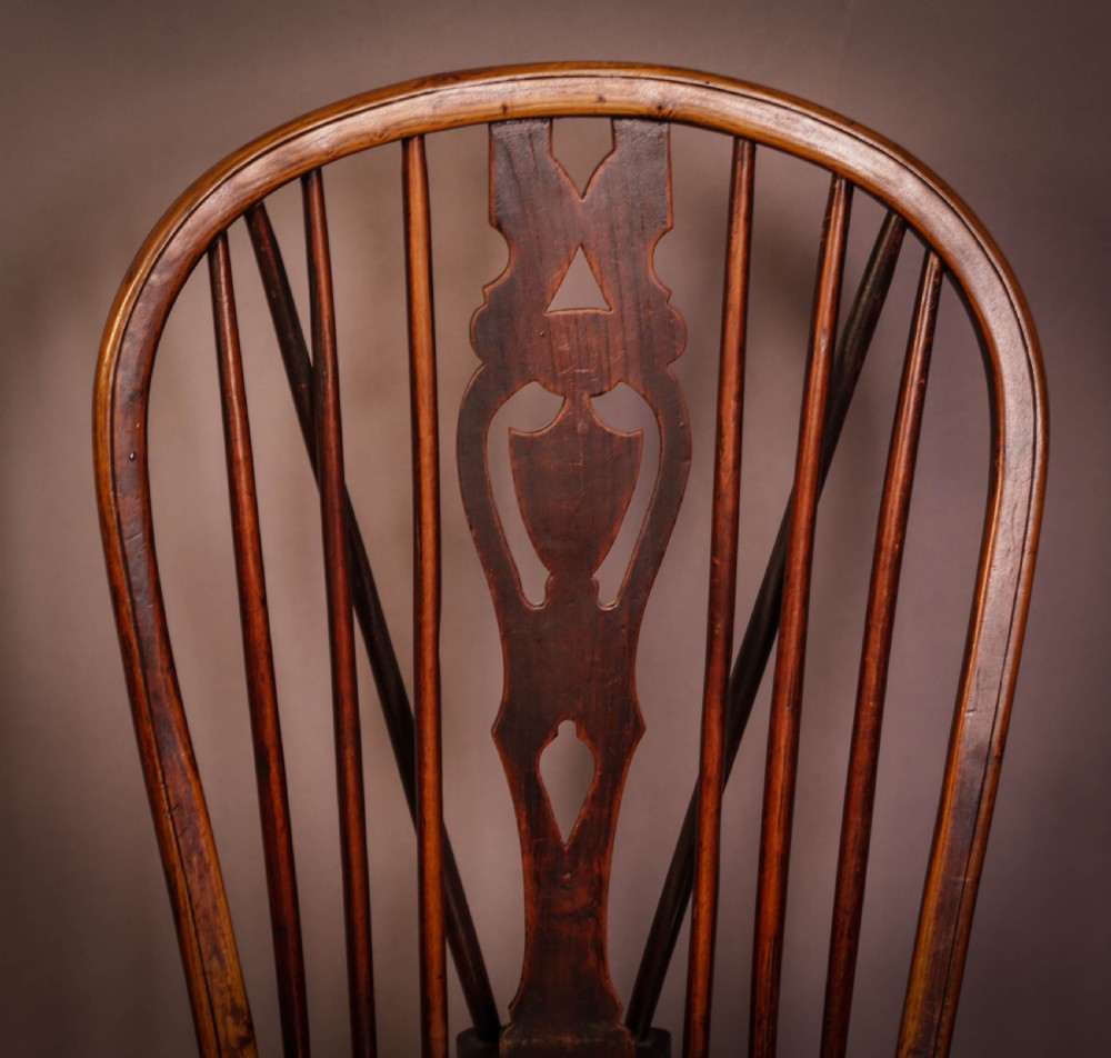 A Good set of 4 Kitchen Windsor Chairs Singles View VII