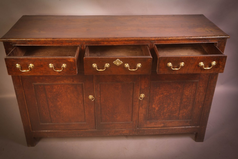 A Georgian Oak Serving Dresser View IV