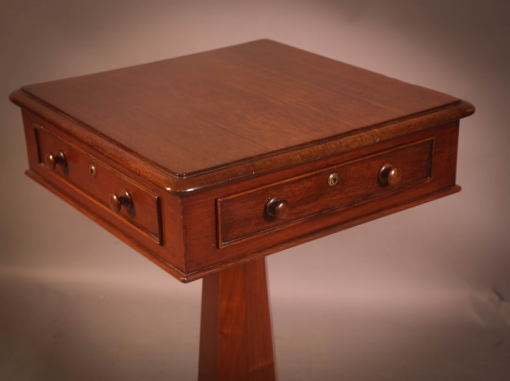 A Mahogany Library occaisional table View V