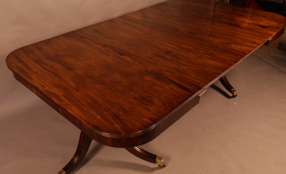 A Georgian Twin Pillar Dining Table in mahogany View IV