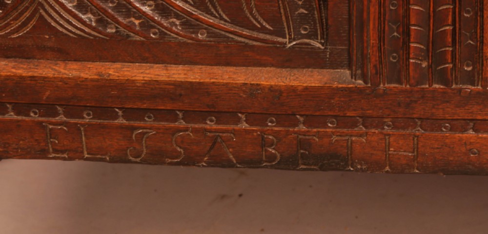 A Very nice 17th century Blanket Box Elizabeth Yardly View XIV