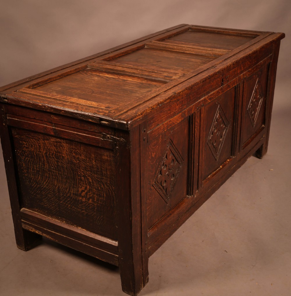 17th century Oak Coffer View II