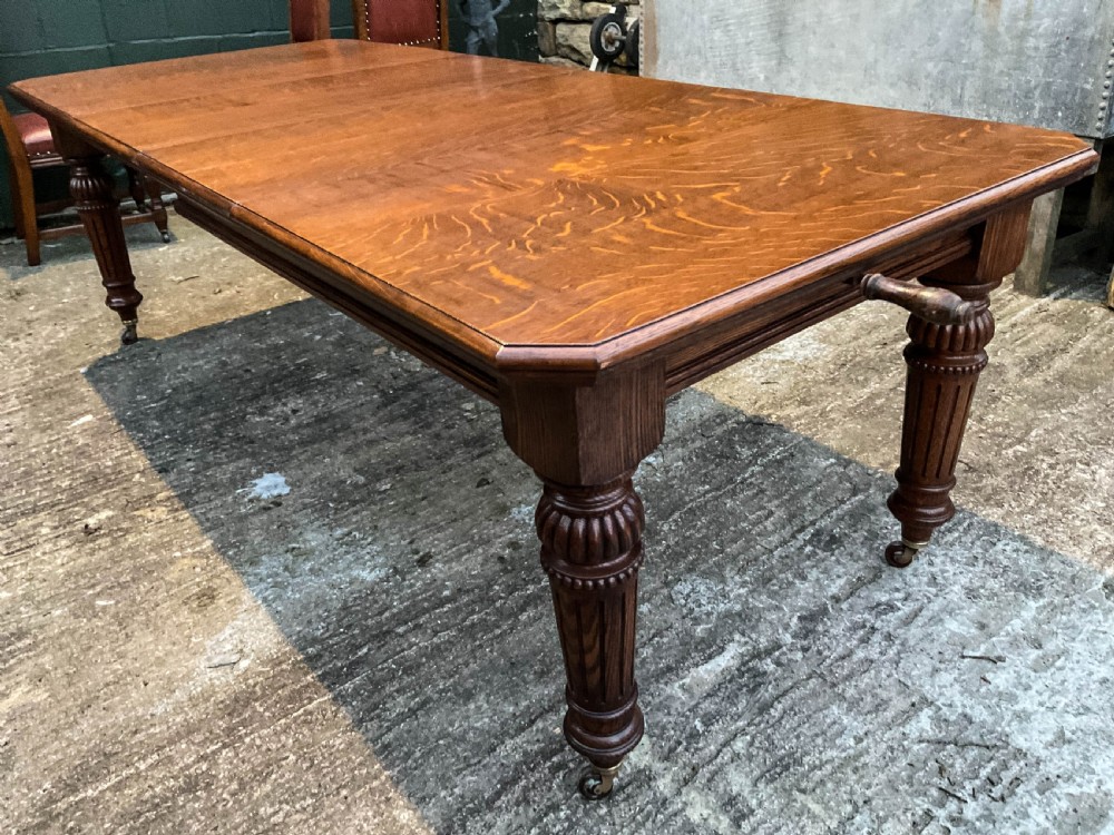 Oak Extending Dining Table and set of Matching Chairs View VII
