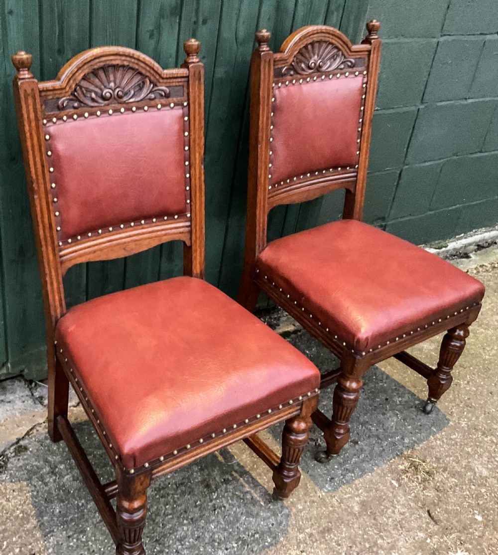 Oak Extending Dining Table and set of Matching Chairs View XIV