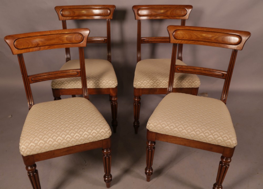 A Good set of 6 Georgian Dining Chairs (possibly Gillows) View V