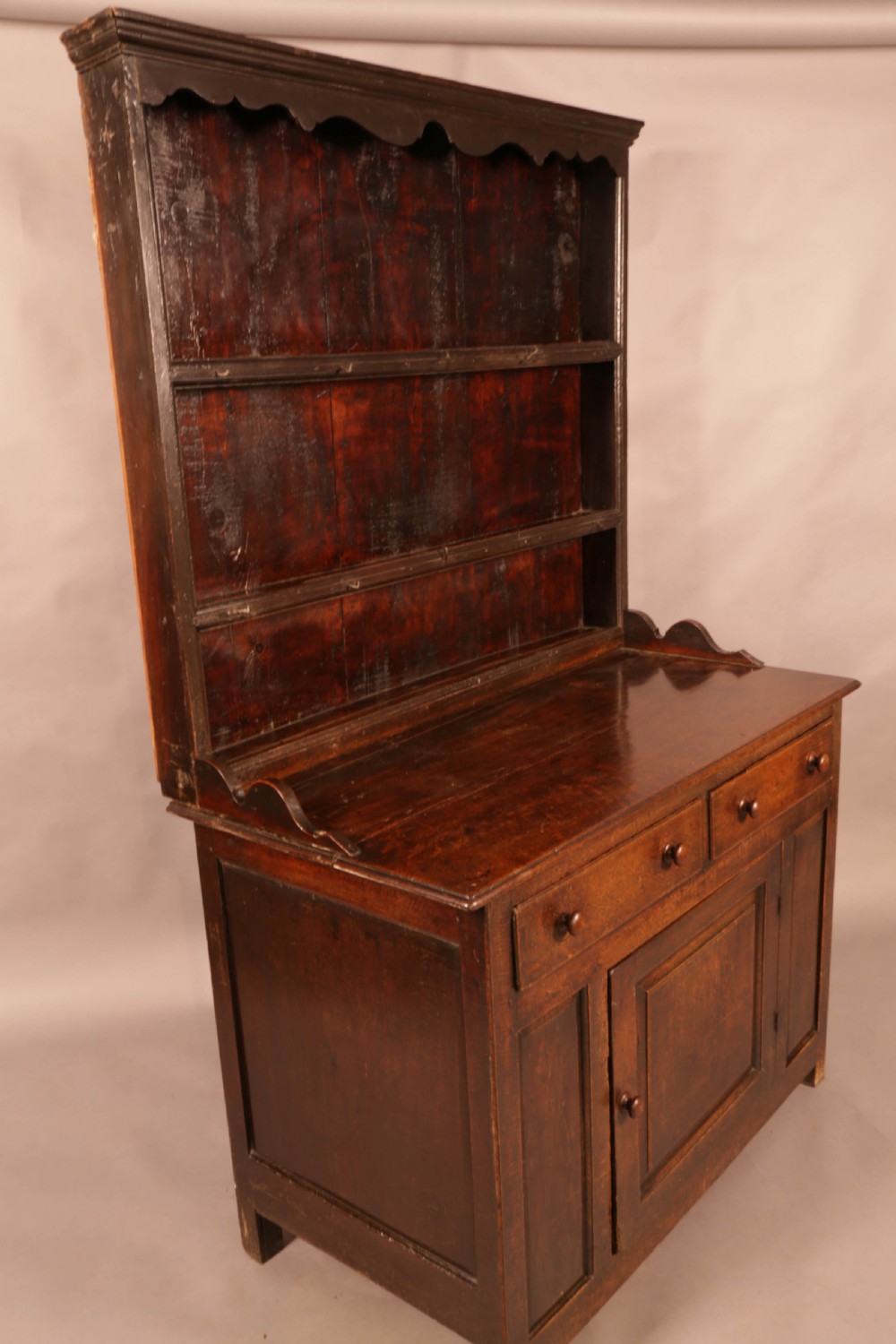 A Small 18th century Dresser and plate rack View II