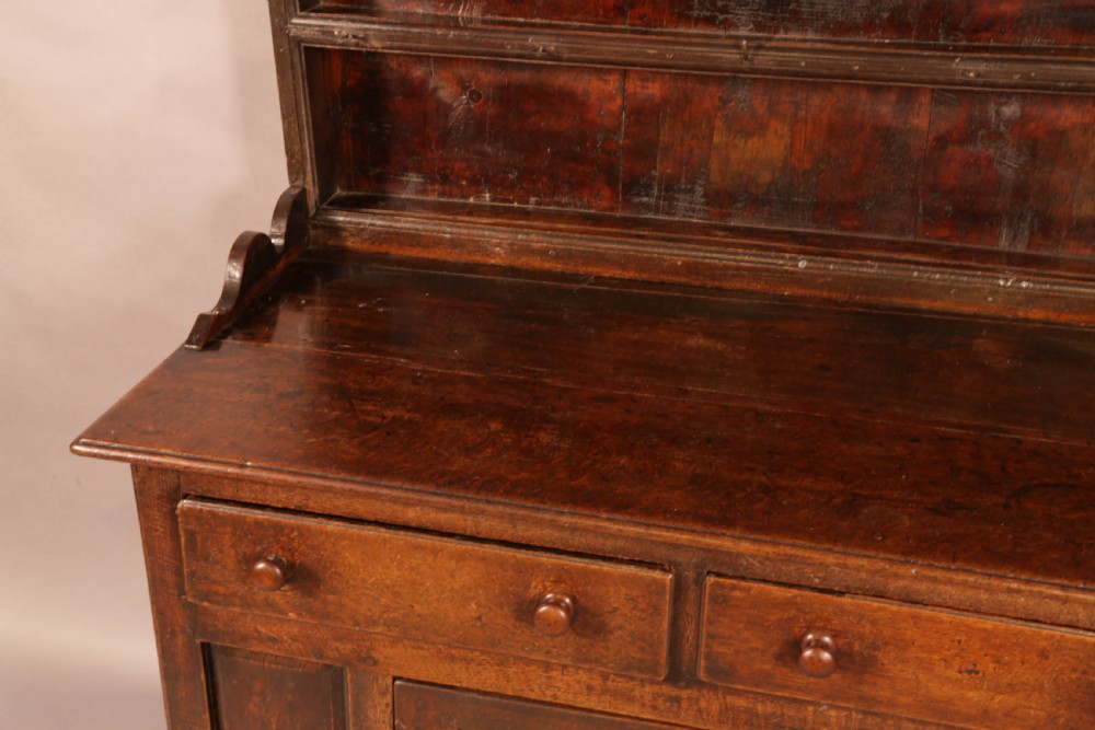 A Small 18th century Dresser and plate rack View X