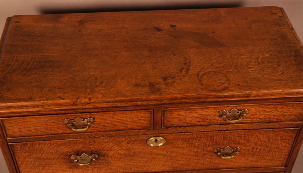 A Georgian 3 height Chest of Drawers in Oak View IV