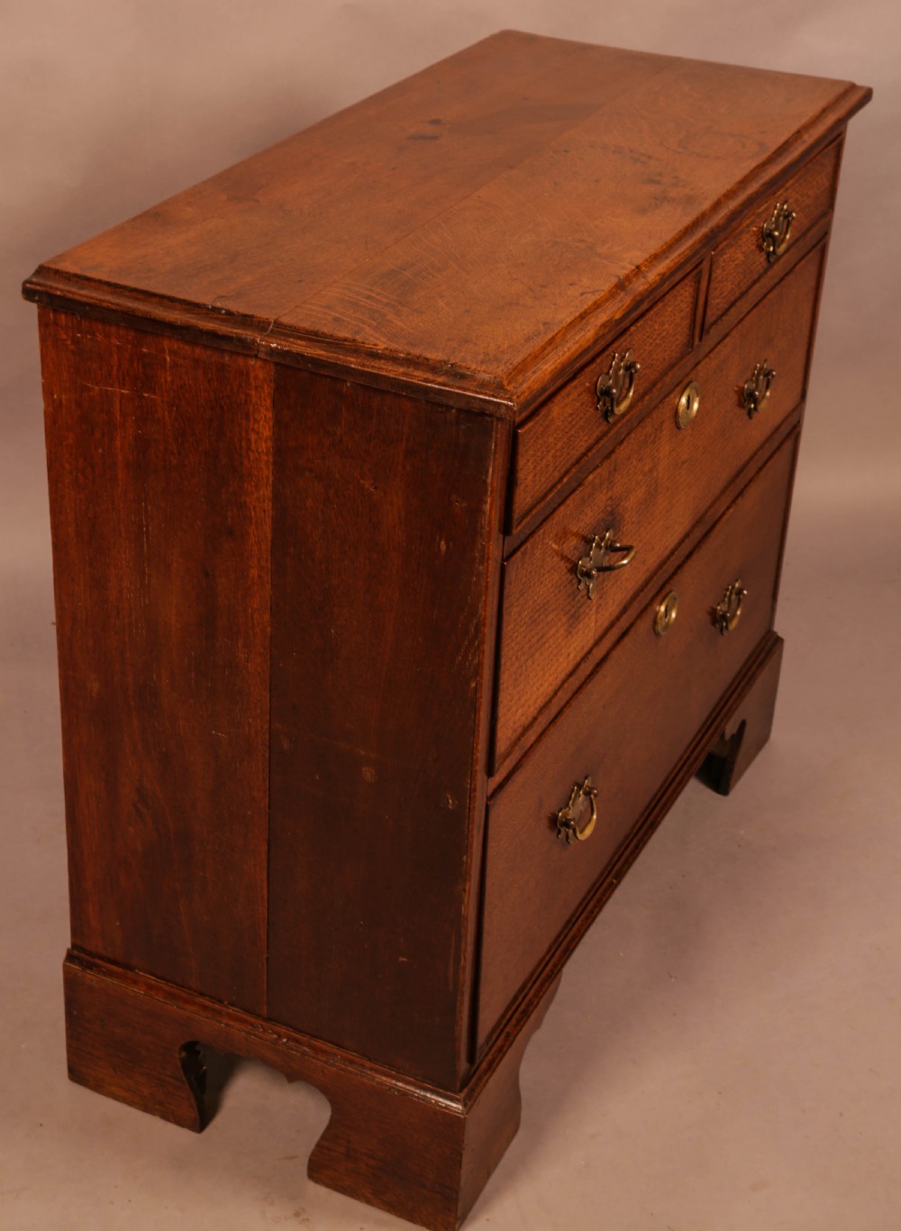 A Georgian 3 height Chest of Drawers in Oak View V