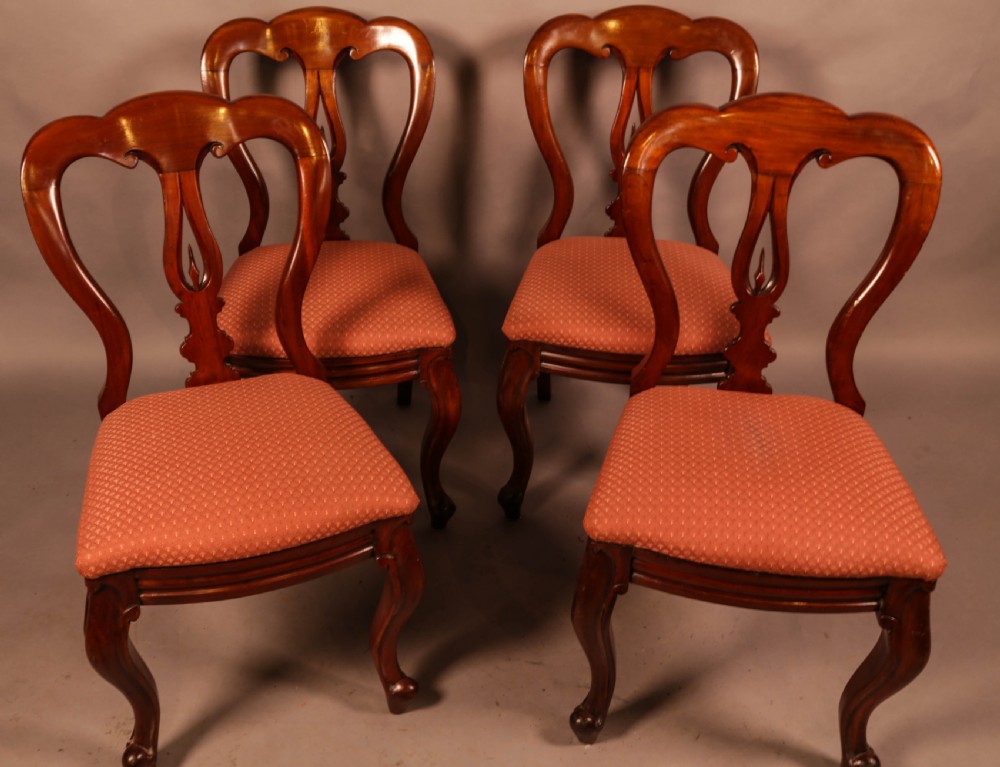 A Good set of 12 Victorian Mahogany Spear Point Balloon Back Dining Chairs View VI