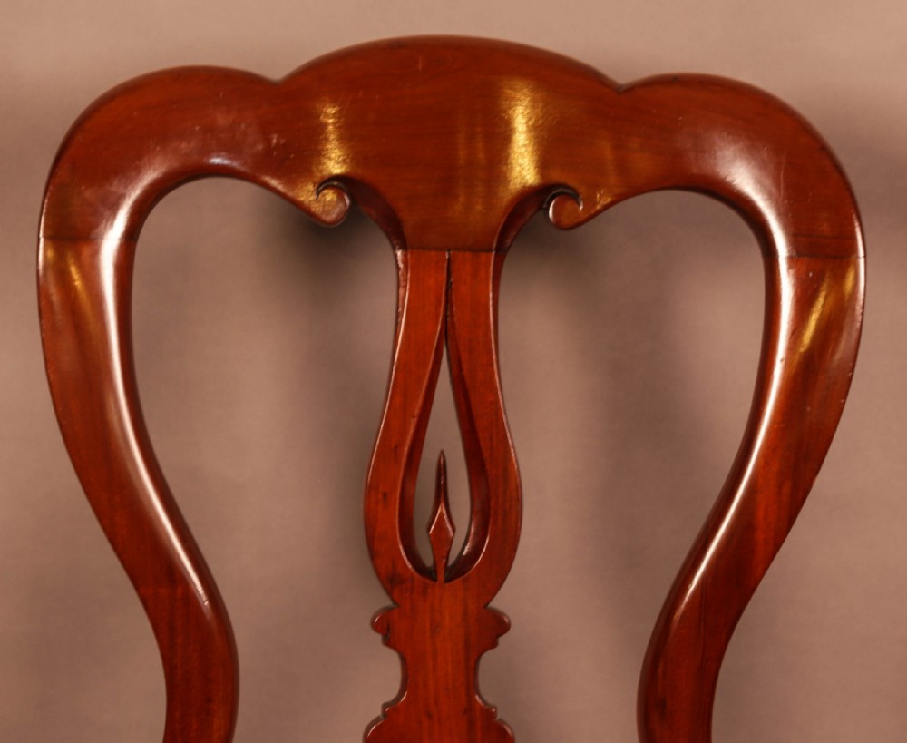 A Good set of 12 Victorian Mahogany Spear Point Balloon Back Dining Chairs View XI