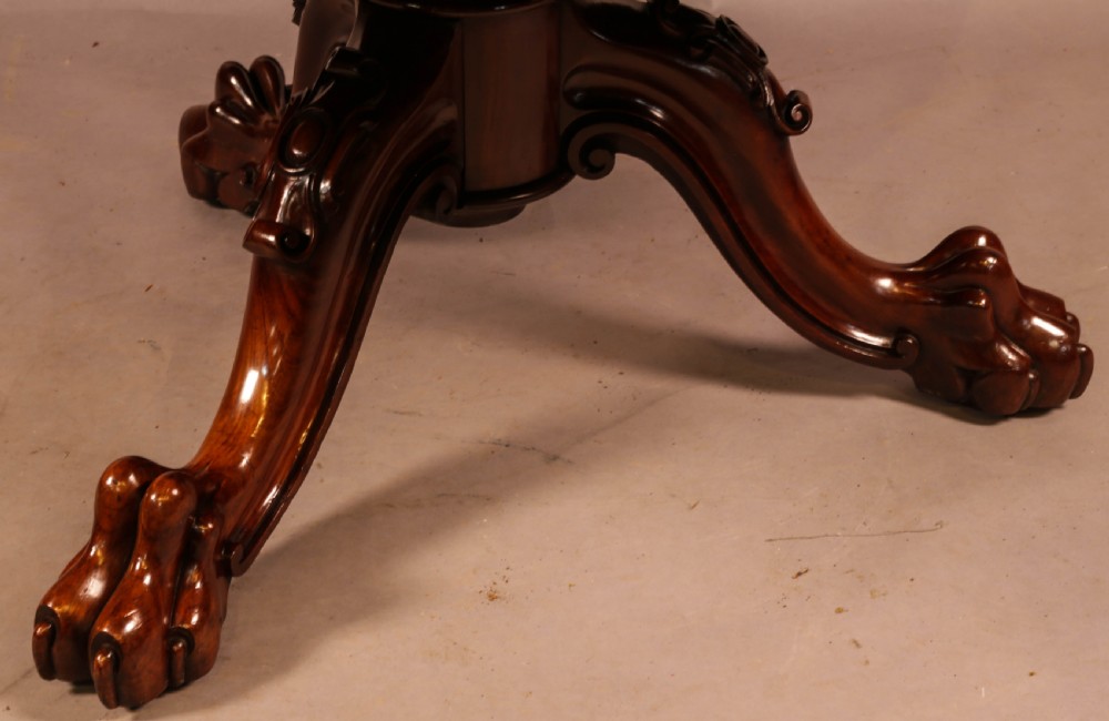A Large good quality circular Victorian Dining Table View V