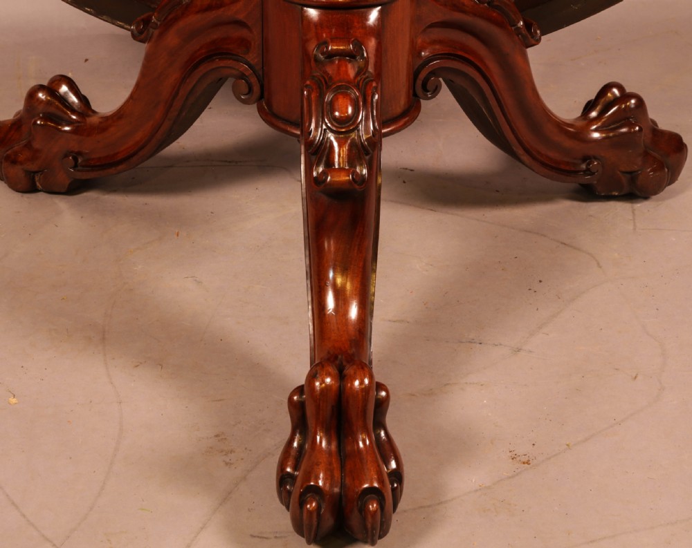 A Large good quality circular Victorian Dining Table View X