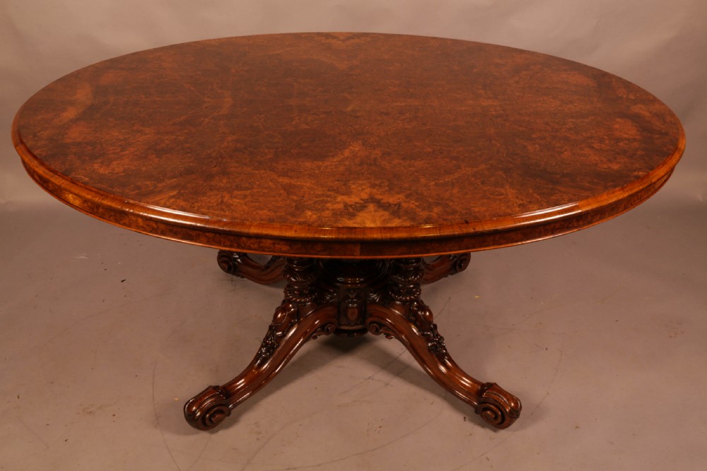 A Super Qualty Victorian Breakfast Table in Burr walnut