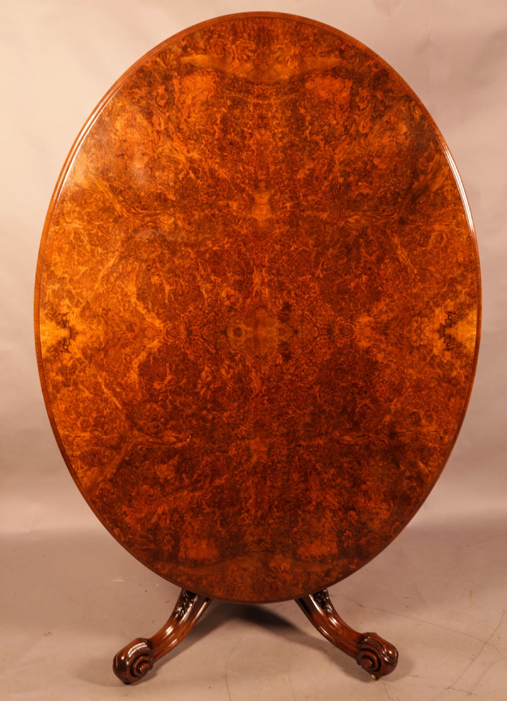 A Super Qualty Victorian Breakfast Table in Burr walnut View II
