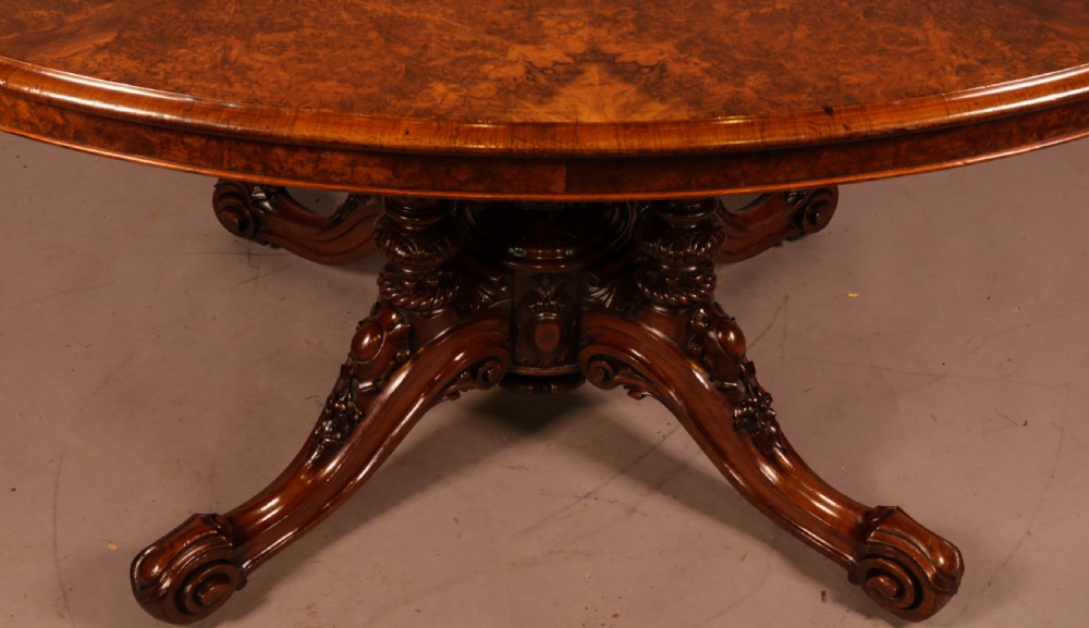 A Super Qualty Victorian Breakfast Table in Burr walnut View III