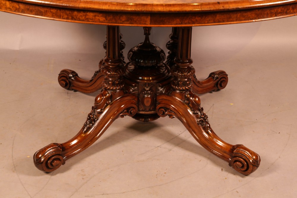 A Super Qualty Victorian Breakfast Table in Burr walnut View V