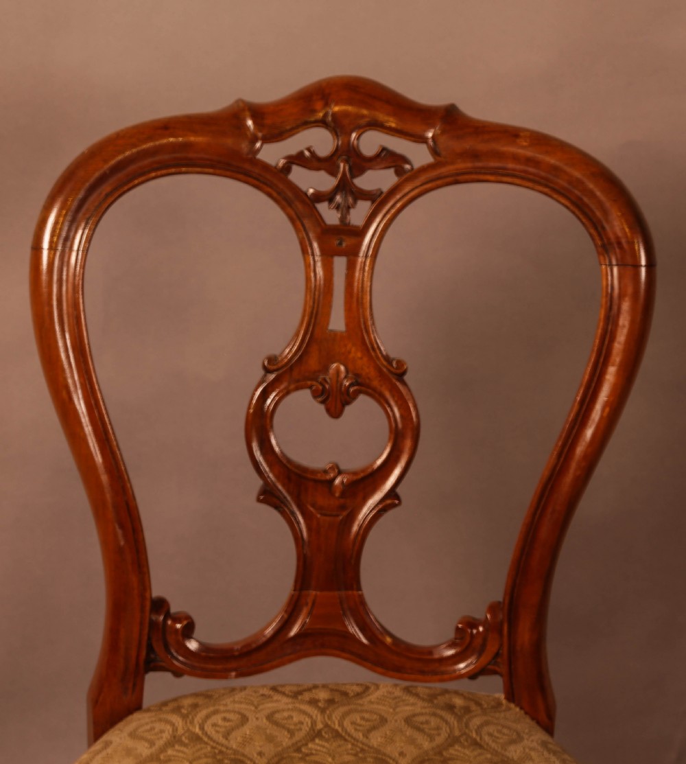 A Set of 6 Victorian Dining Chairs in Walnut View VII