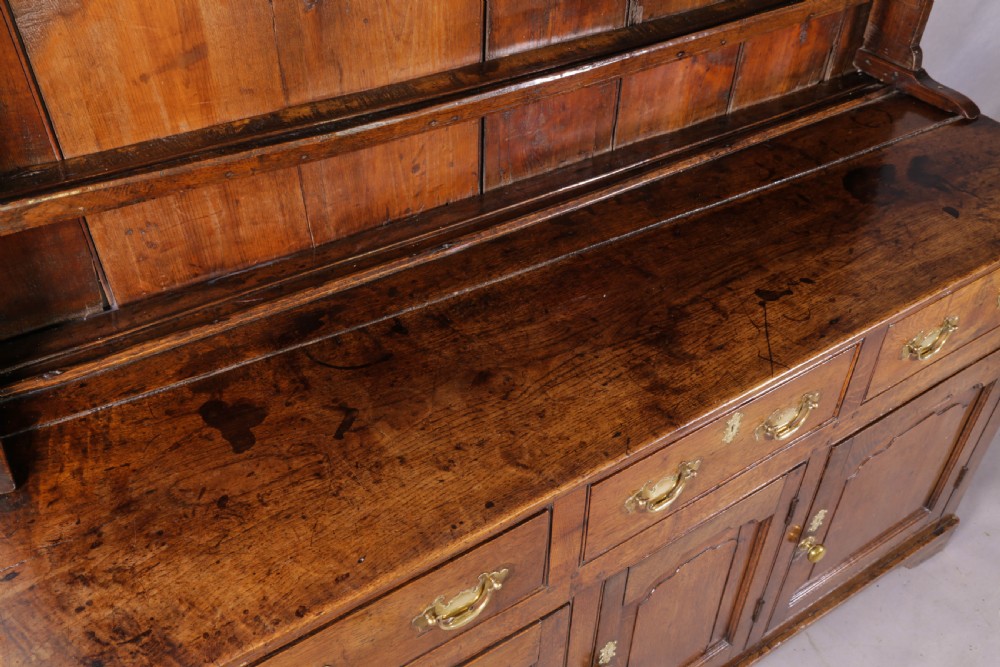 An 18th century Oak Dresser  View XIV